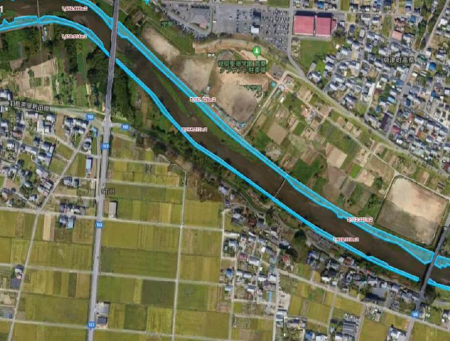 ドローンを活用した測量の様子