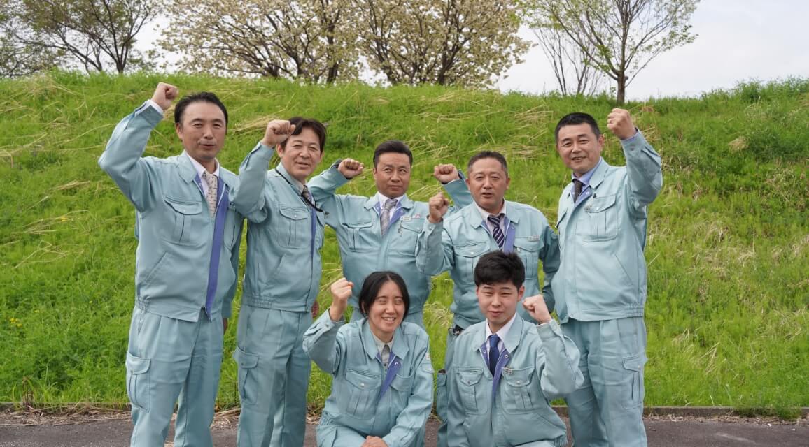 スタッフの集合写真